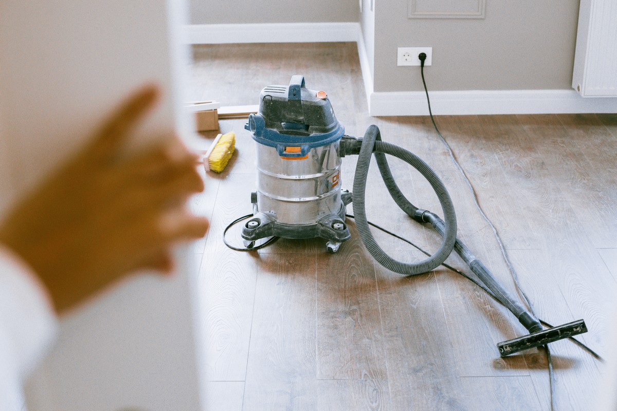 Limpeza residencial: veja o melhor tipo para sua casa